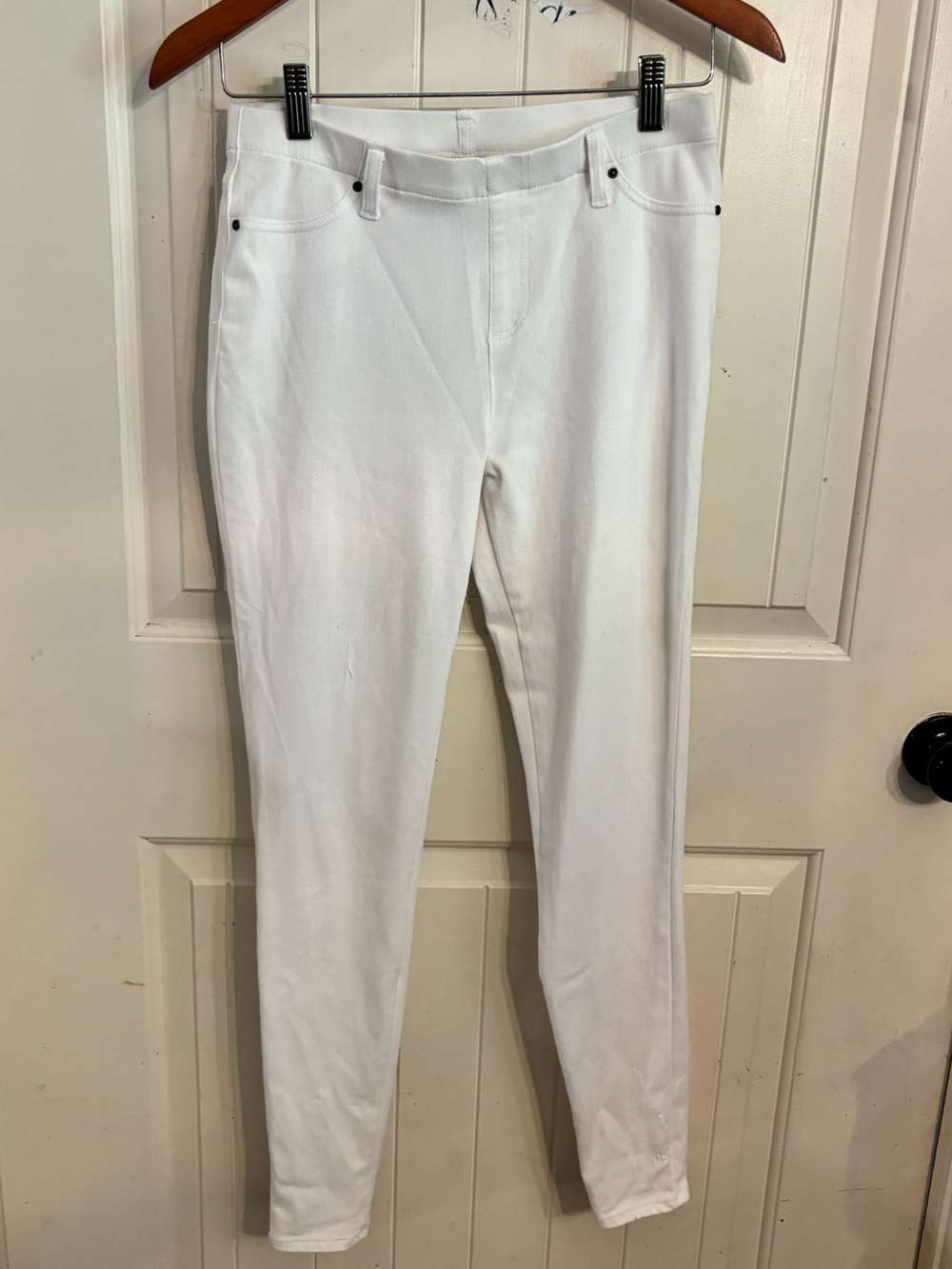 Time and Tru White Stretch Skinny Jeans